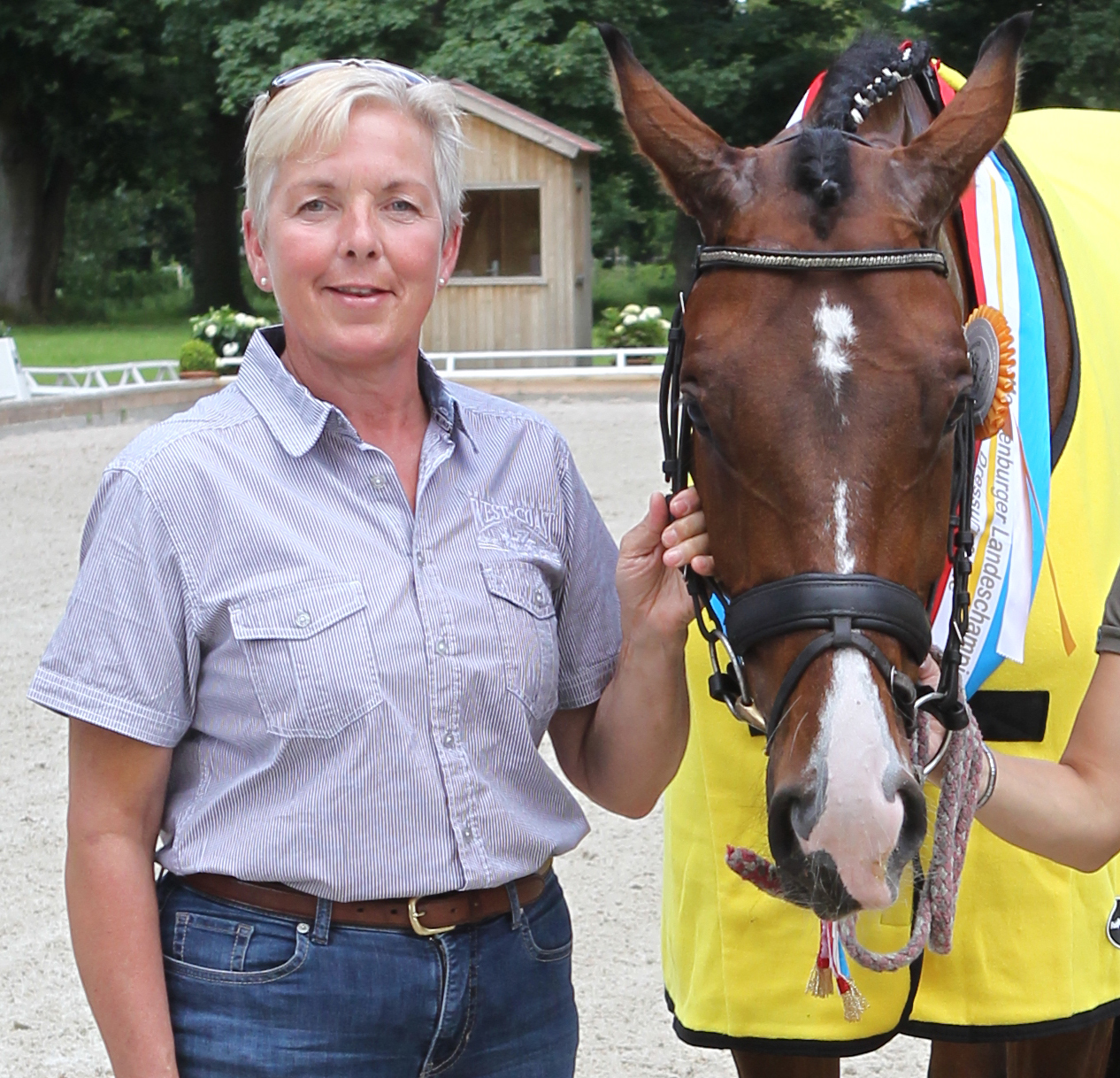 Patricia von Mirbach (Kühlungsborn) liegt 2023 mit 2.740 Euro auf Rang 2. Der 16-jährige Candis vM (Charm of Nibelungen / Pamir ox) ist mit 782 Euro ihr Bester, den die Hessin Lisa Georg Dressur bis Klasse S reitet. © Jutta Wego