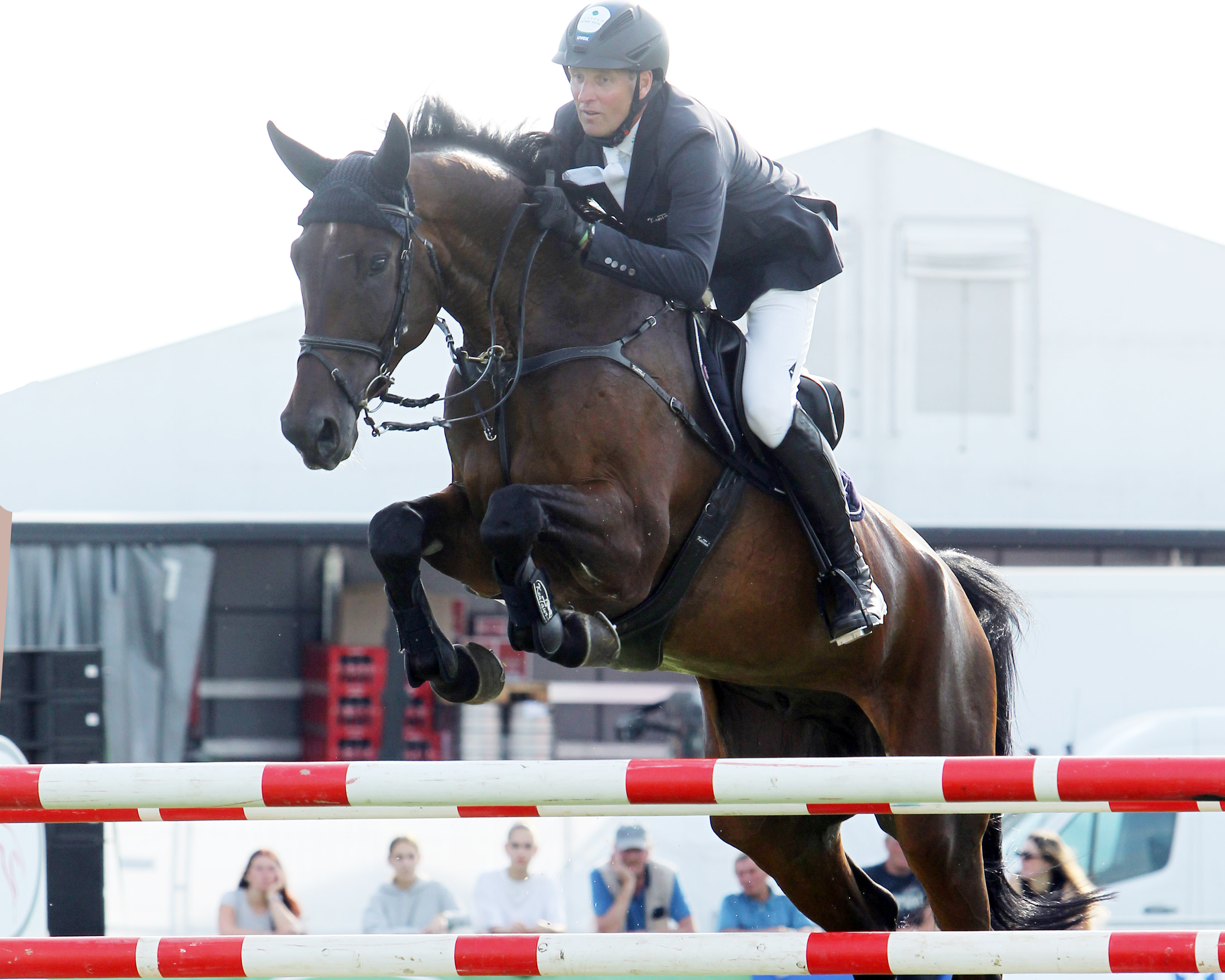 André Thieme geht beim CSI Redefin im Großen Preis mit Paule S an den Start. © Jutta Wego