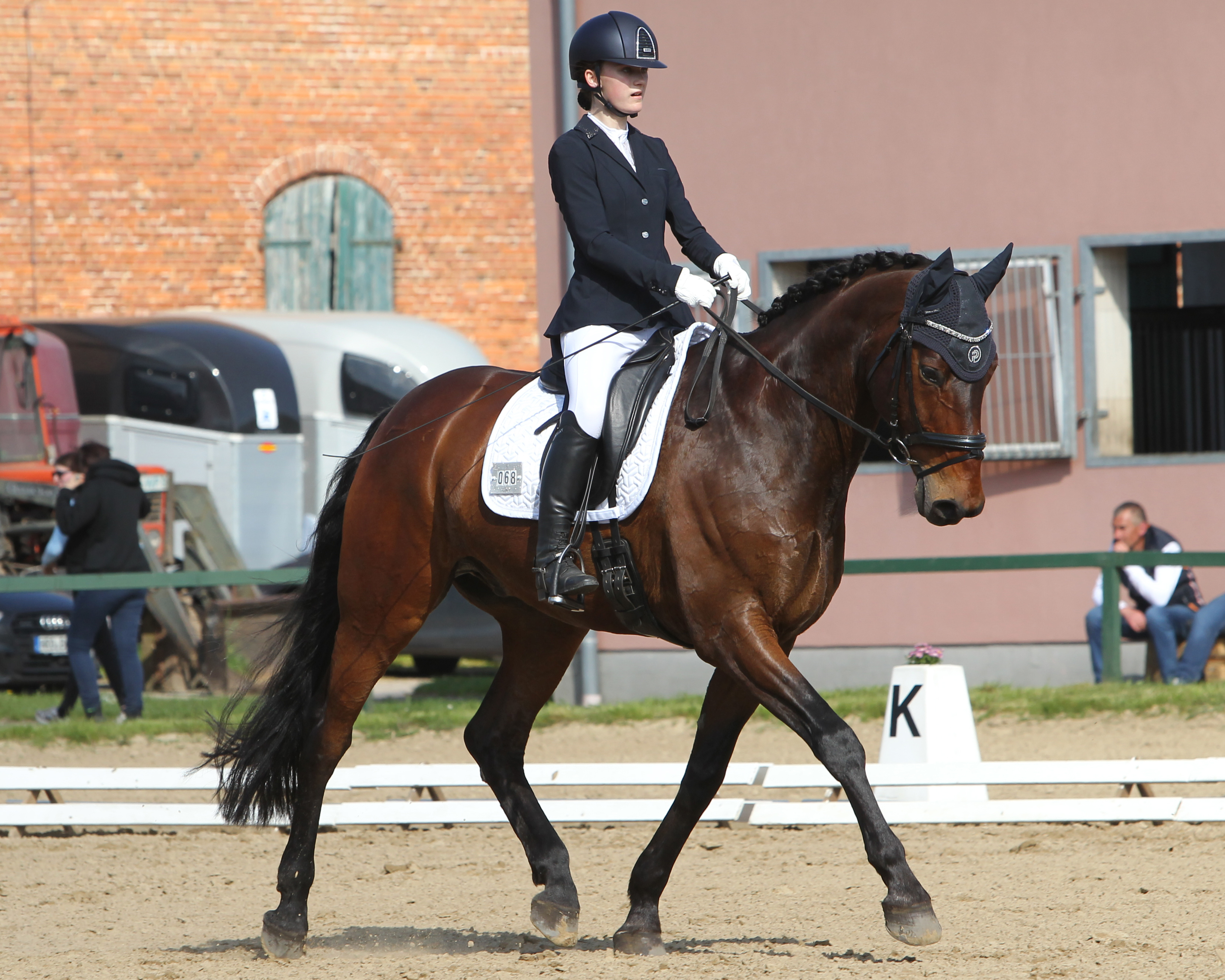 Lina Lange aus Kühlungsborn hat in Reez mit Longchamp die L-Dressur L11 gewonnen. © J.Wego