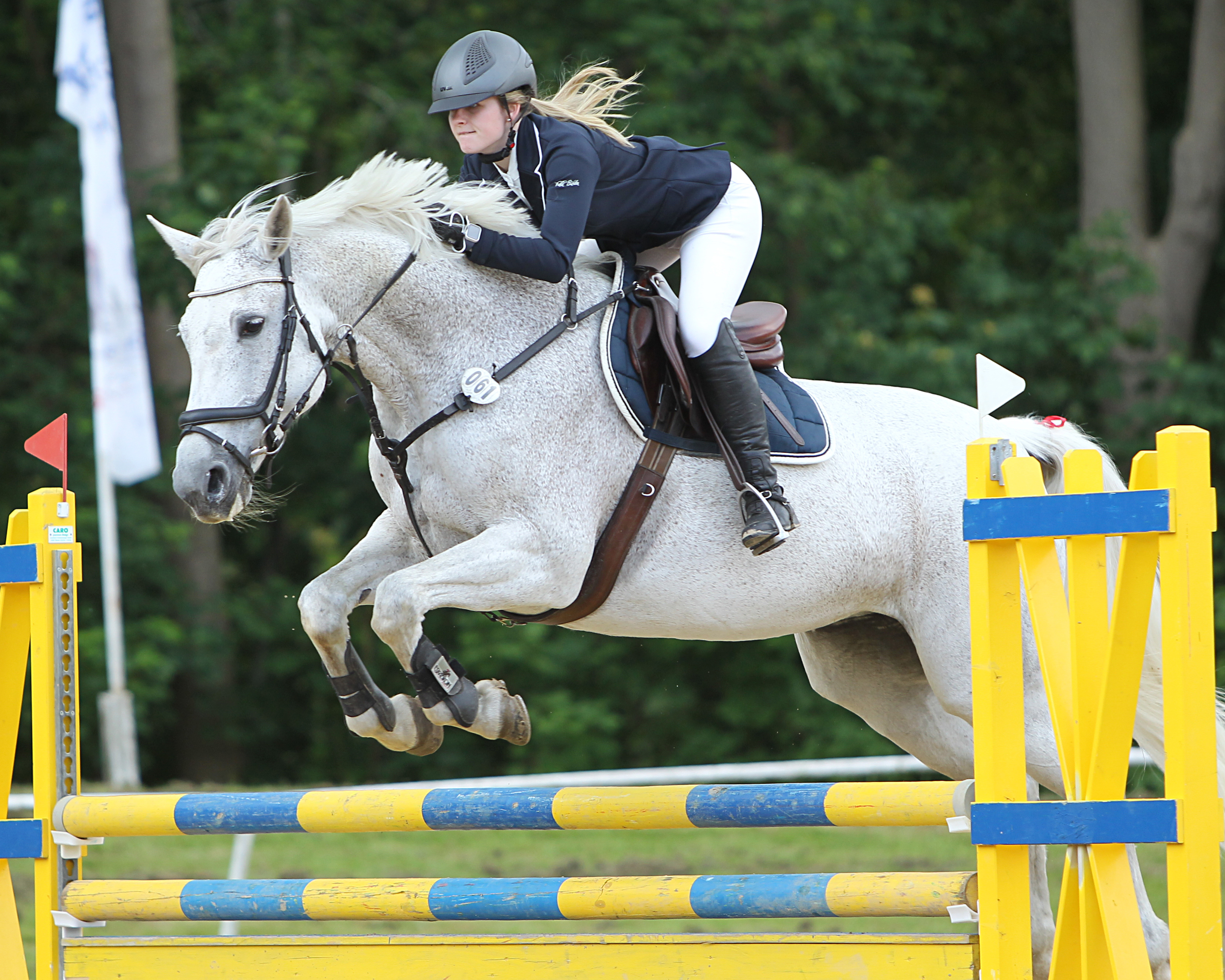 Auch Luisa Prüter, Tochter des Turnierleiters, kam auf Chenoa P zu einem 2. Platz im A-Springen. © J.Wego