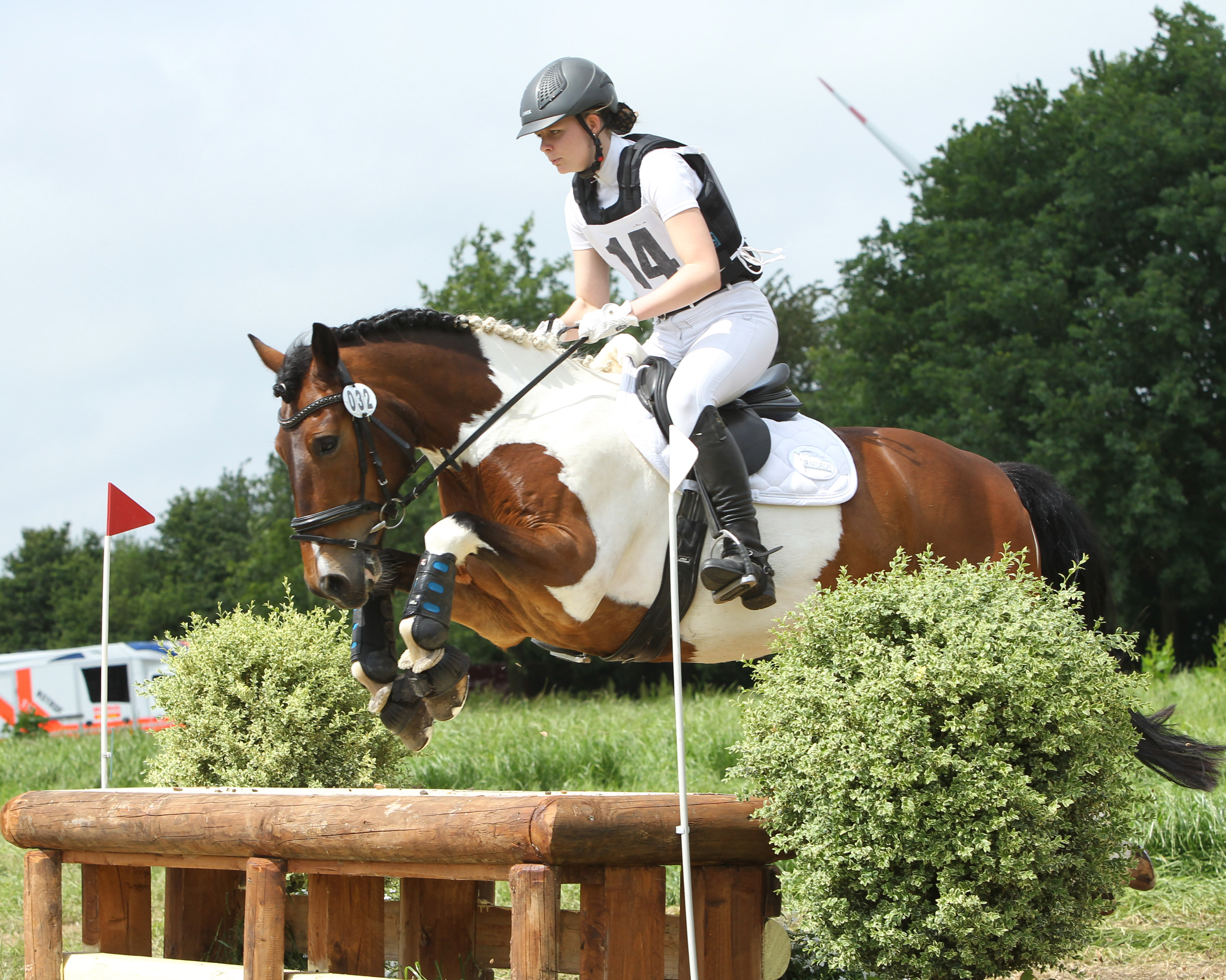 Landesmeisterin der Ponyreiter: Jonna Betty Ziche mit Carlo (Parkentin). © J.Wego