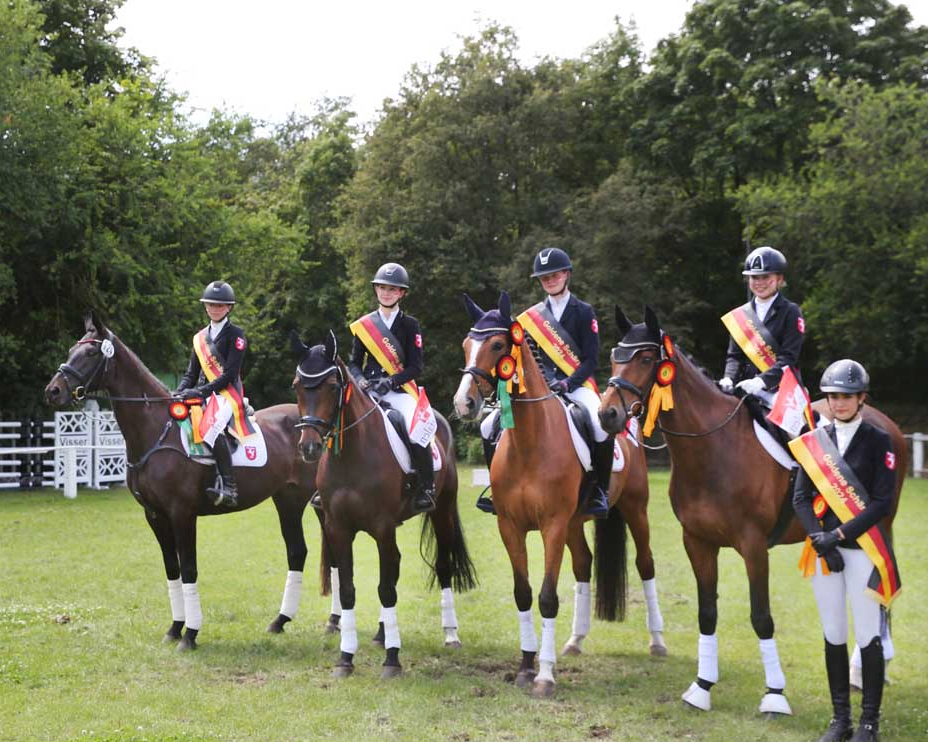 Bei der Goldenen Schärpe Pferde 2024 sichern sich westfälische Teams Gold und Bronze. Foto: (c) Tina Pantel