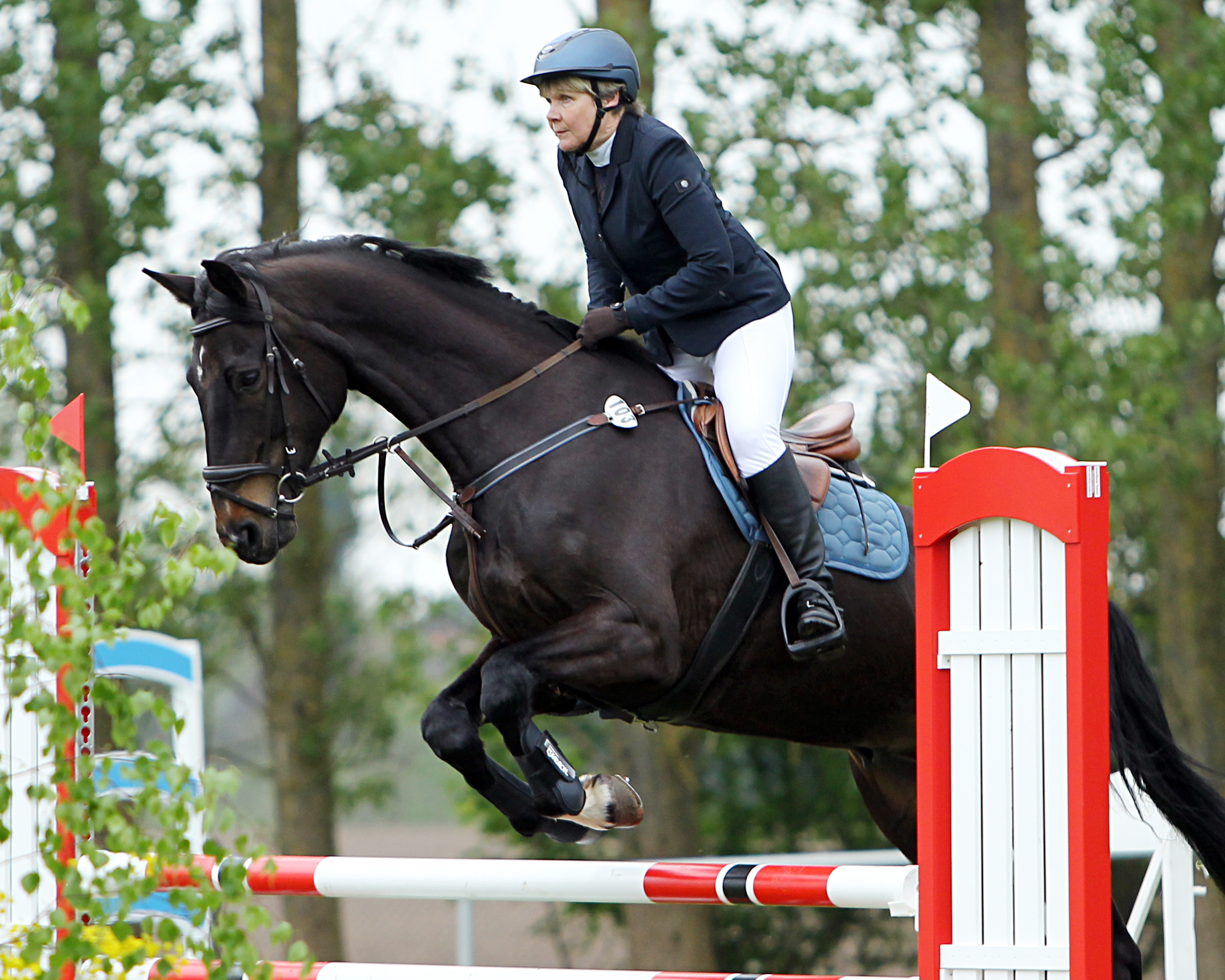 Die Finnin Satu Mikkanen reitet mit dem 12-jährigen Couronne für den RV Miltzow und ist auch beim nächsten Turnier am Start. © Jutta Wego