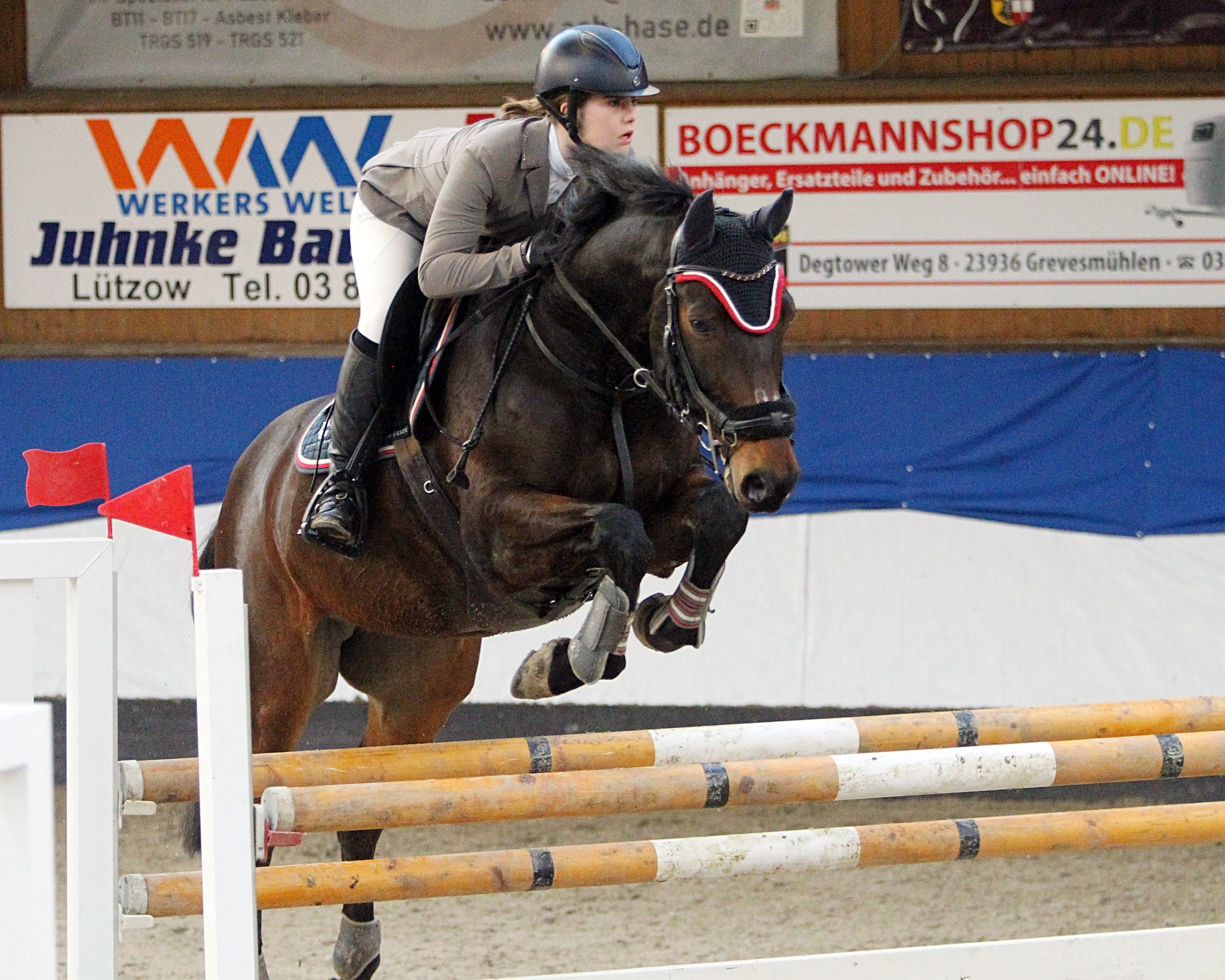 Lara Schollmeyer (Gadebusch) war im Einterne M-Springen die Schnellste und gewann mit Quincy H die 1. Abteilung. © J.Wego