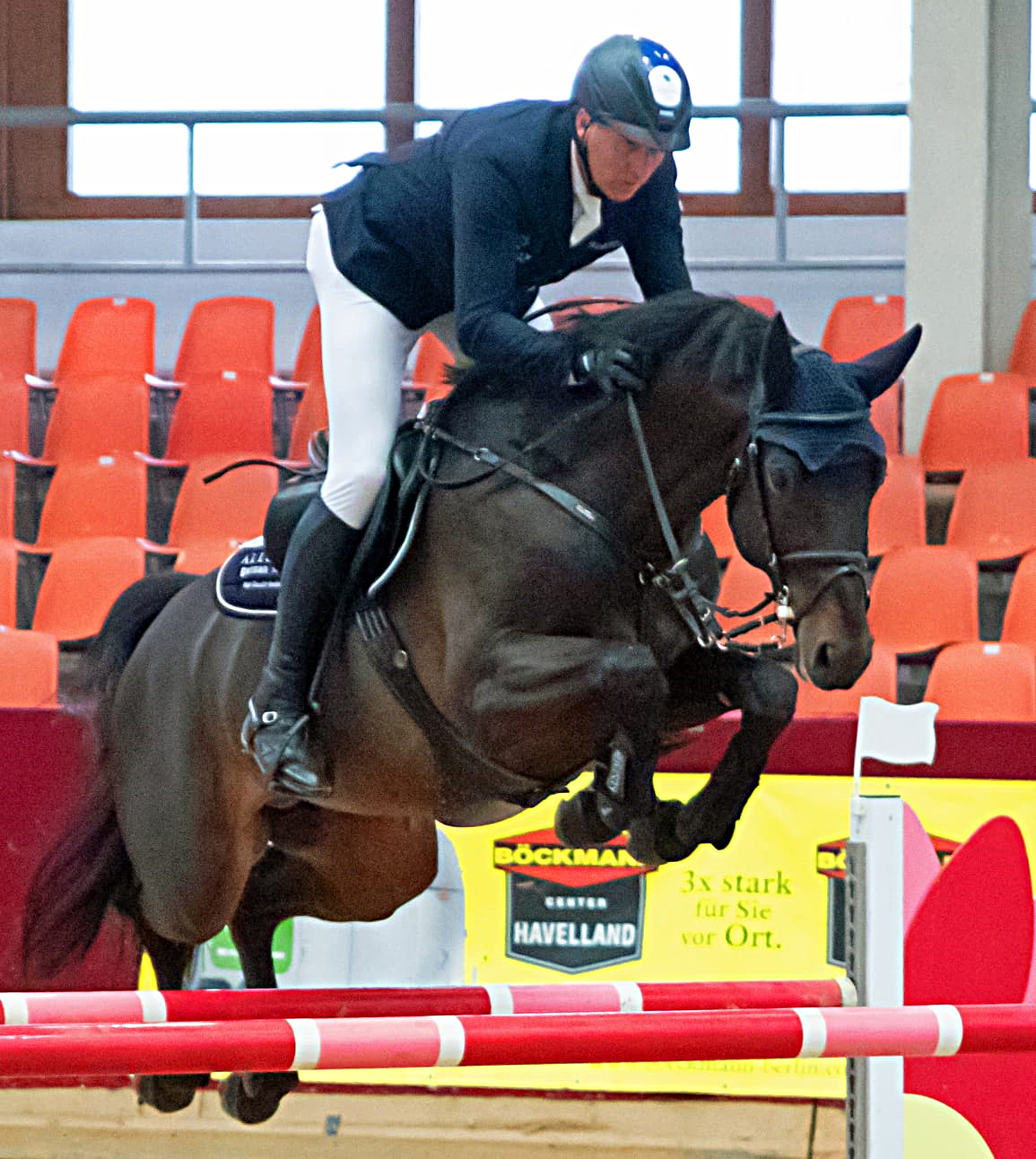 André Thieme hat mit dem 8-jährigen Hengst Castanova H (v. Casallco) den Großen Preis beim Adventsturnier in Neustadt-Dosse gewonnen. © KaLo