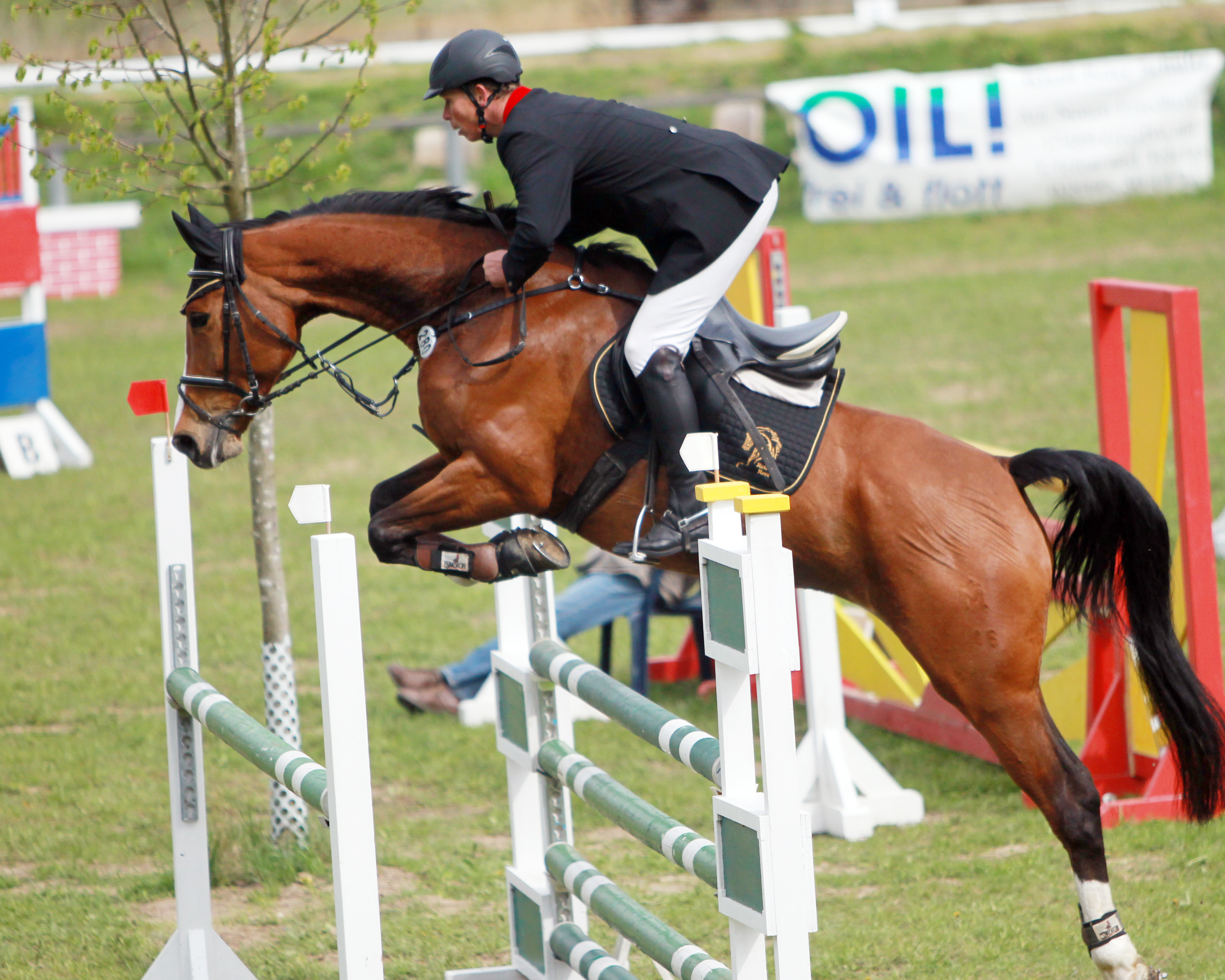 Andreas Zahn mit seinem Erfolgspferd La Contessa (v. Lucian), mit der er 2011 Kreismeister im Landkreis Rostock wurde. © J.Wego