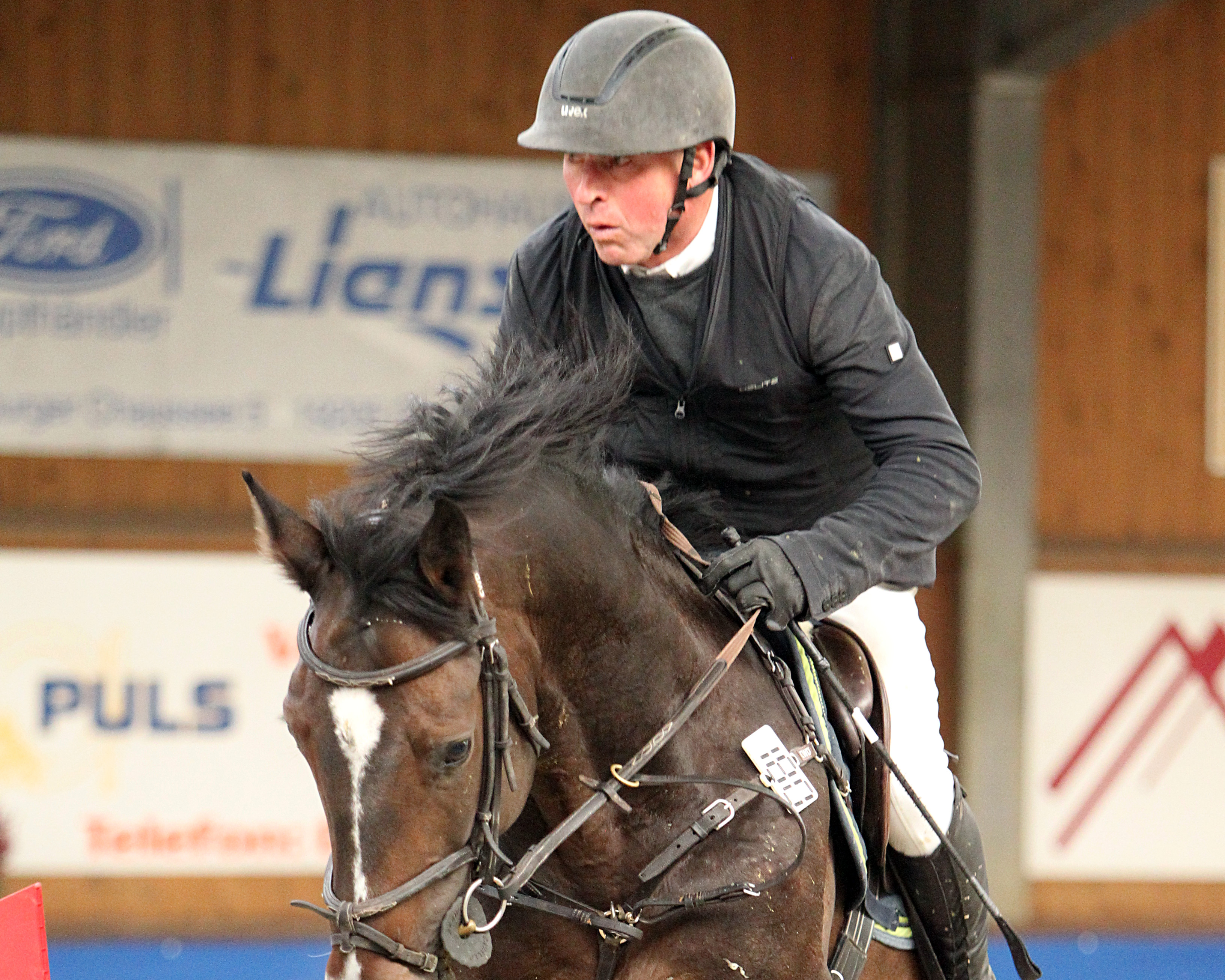 Jörg Möller auf dem Diamant de Semilly-Sohn Diamante bei seinem Sieg im Youngster-Finale von Gadebusch. © J.Wego