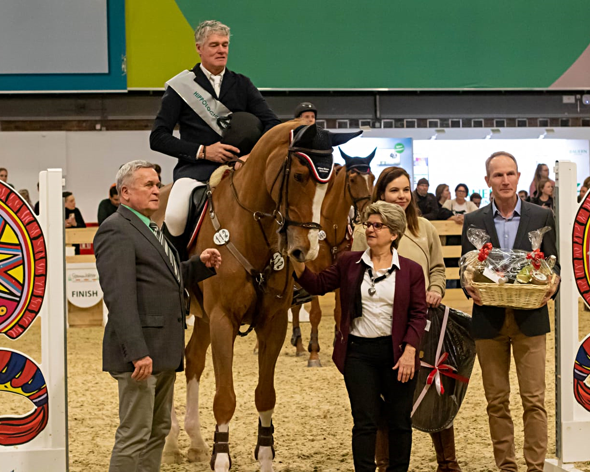 Hilmar Meyer aus Thedinghausen gewann die Masters der Springreiter bei der Hippologica in Berlin. © KaLo