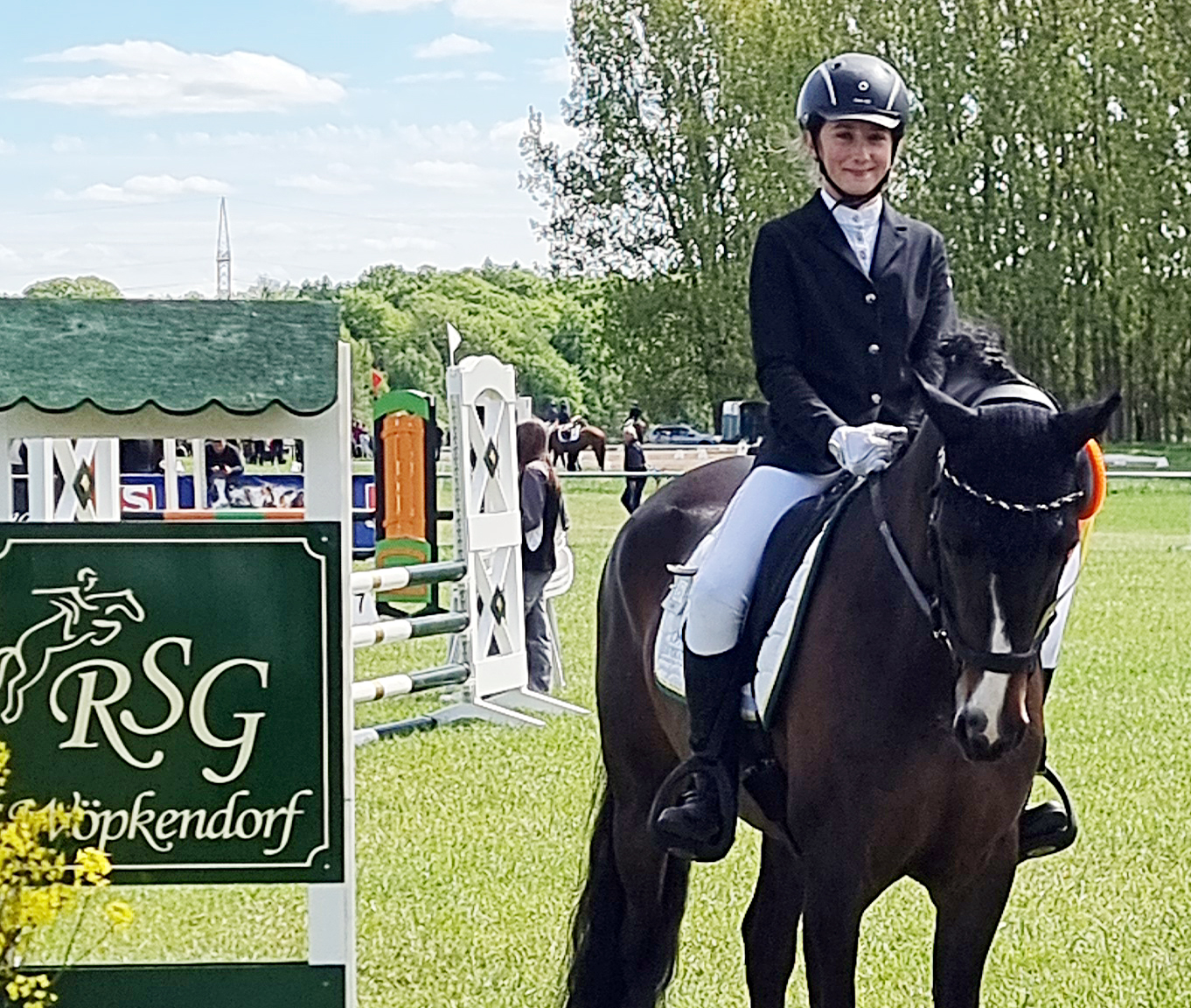 In der Ponydressur Klasse E siegte Charlotte Fehr vom RSV Polzow mit dem 12-jährigen Pony Vanadis JR. © J. Wego