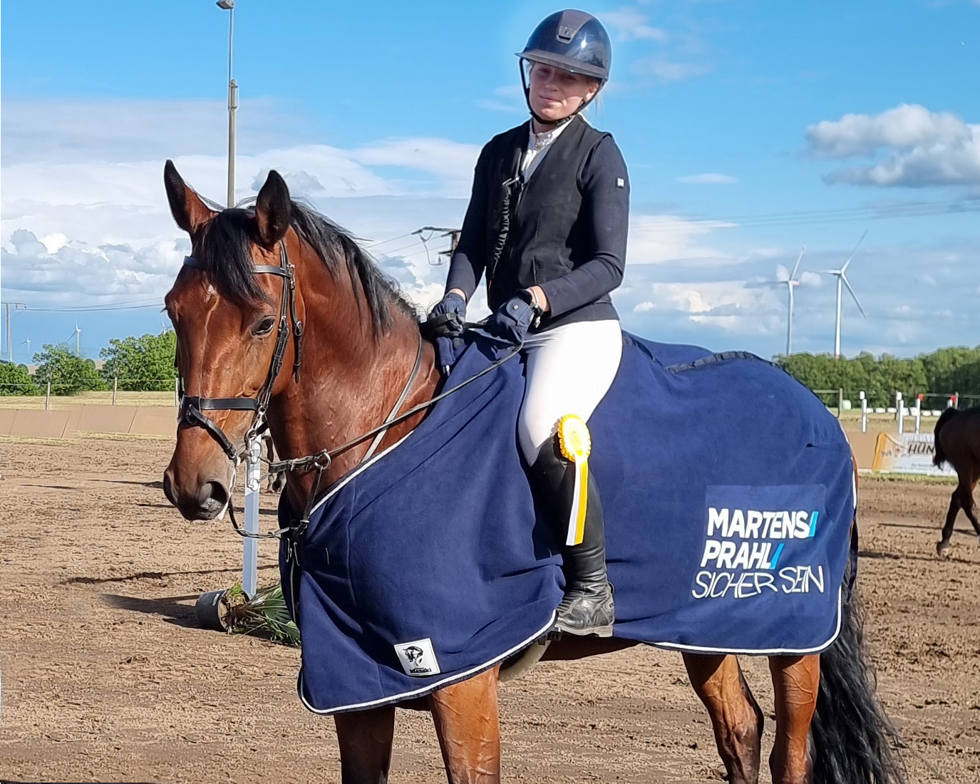 Der Sieg im Championat von Kirch Mummendorf ging nach Fehmarn an Tomma Thiesen auf dem 8-jährigen Django Riff. © J.W.