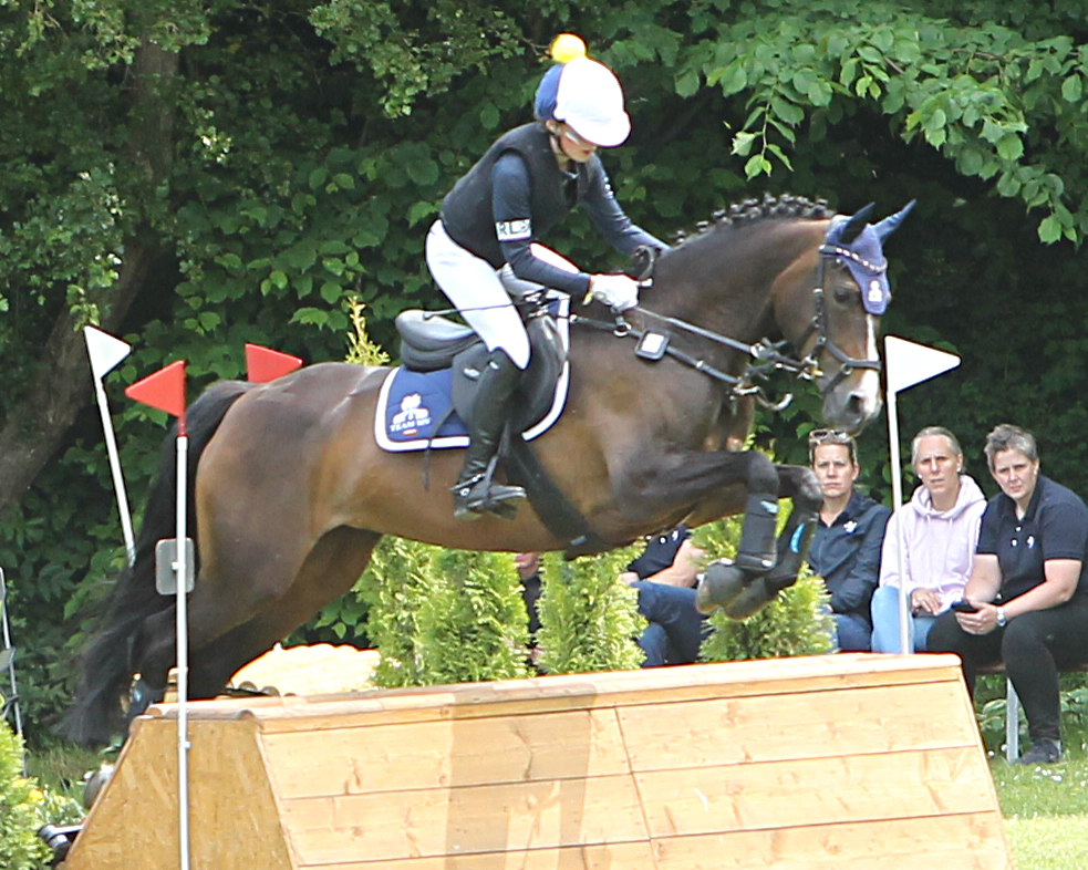 MV-Reiterin Charlotte Fehr mit Vanadis JR © J. Wego
