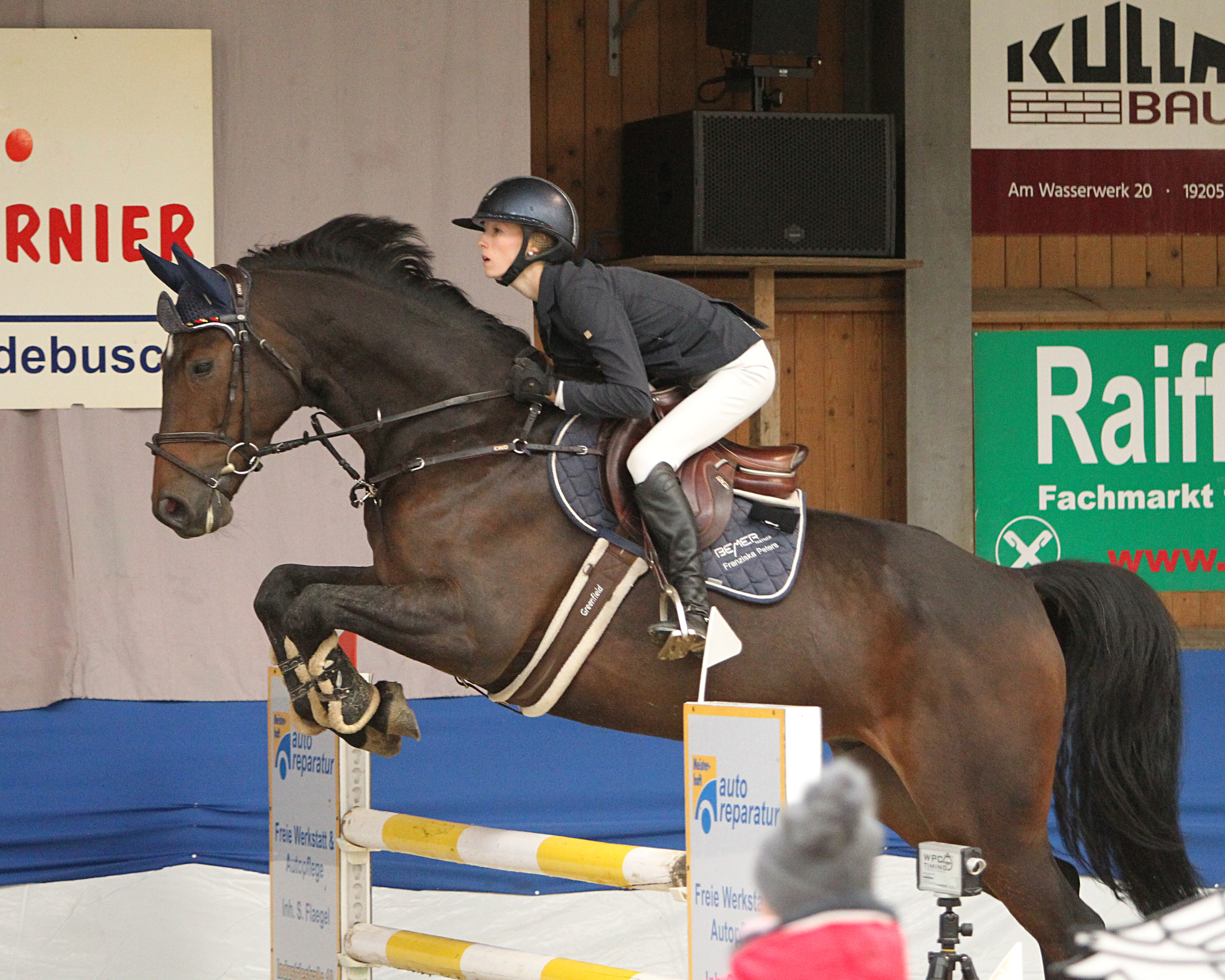 Mit Stilnote 8,7 verteidigte Paula Fischer aus Ravensberge ihren Sieg im Partner Pferd Junior Cup aus dem Vorjahr - das Foto zeigt sie mit Dublin. © J. Wego