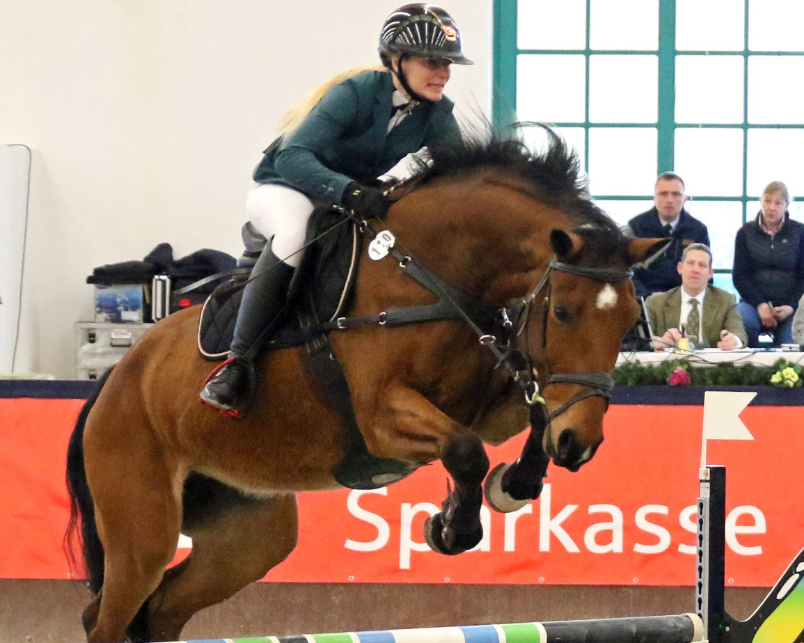 Erstmals holte sich Juliane Weihs (Grevesmühlen) mit Cryptonit den Hallentitel bei den Damen. © KaLo