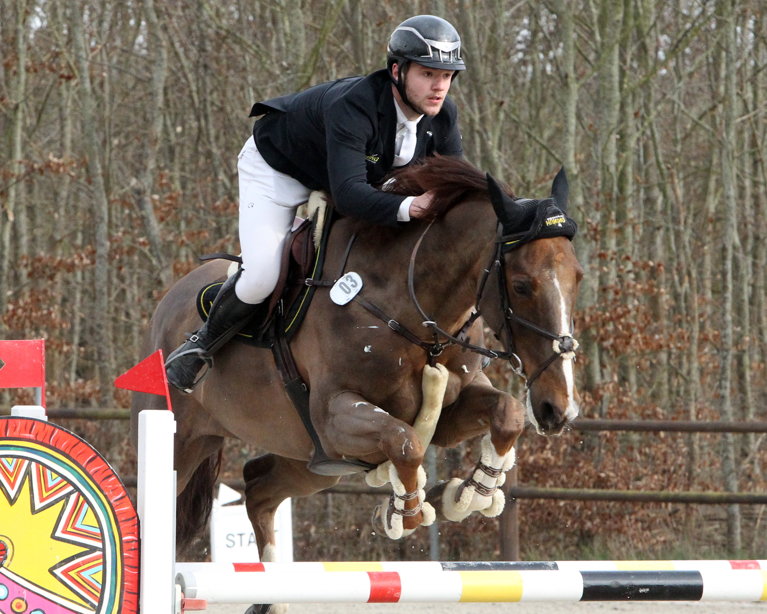 Nur 24 Hundertstelsekunden langsamer war Andre Wesseler, dessen Pferde ebenfalls bei Glantz Equestrian stehen und mit Embuscade de Reve die 2. Abteilung gewann. © Archiv J. Wego