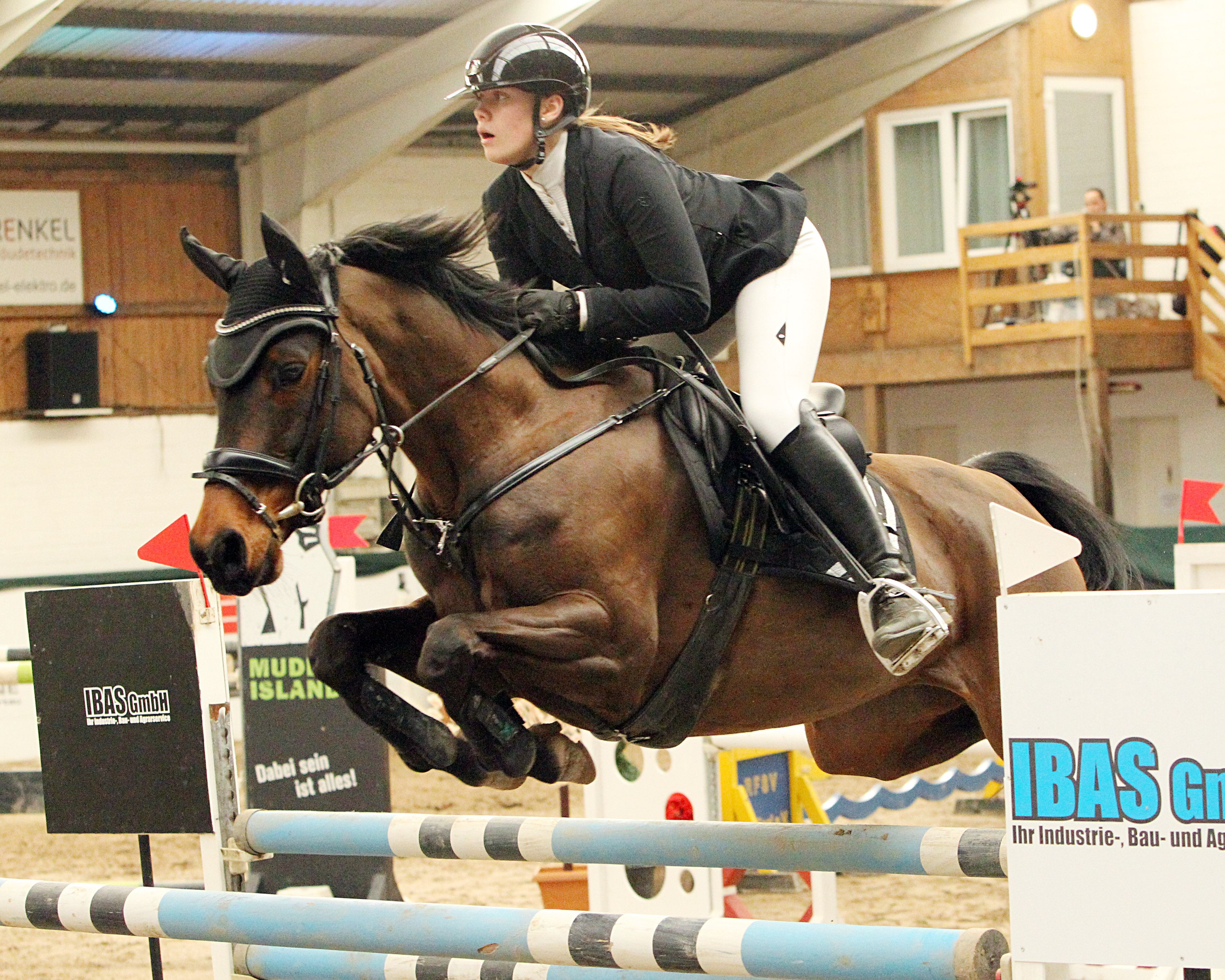 Das Punktespringen Klasse M mit einem Stern gewann Amelie Kutsch aus Torgelow, die mit Denise für den RSV Polzow reitet. © Jutta Wego