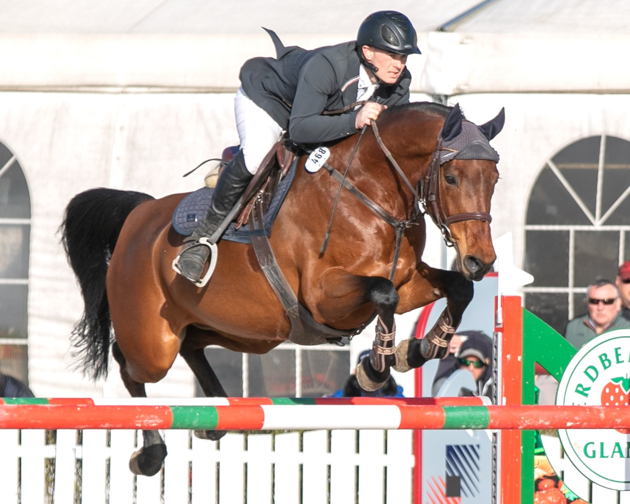 Hohen Wieschendorf Ostermeeting: Cedric Becat entführt den Großen Preis nach Fehmarn