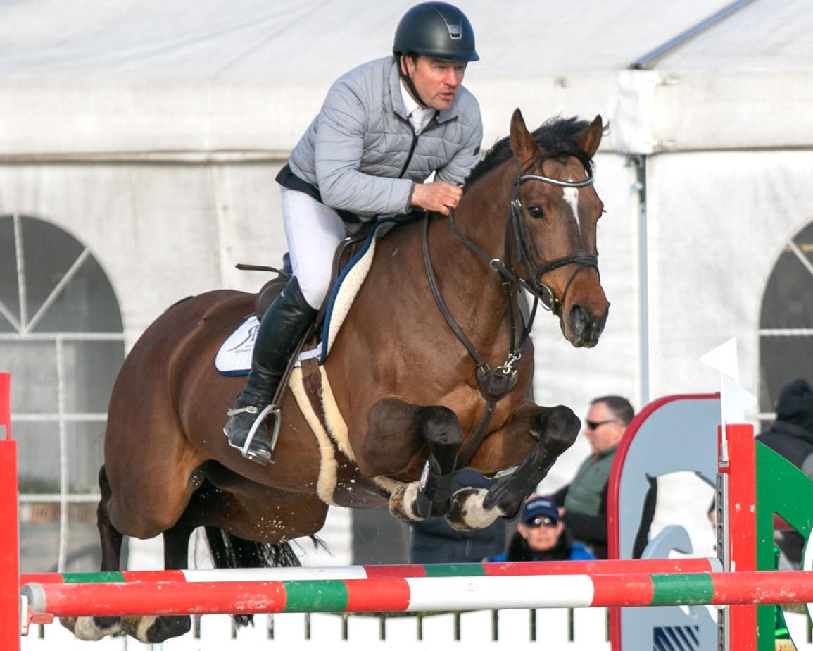 Richard Robinson (Steffenshagen) hat mit Miss Killy eine Abteilung des M2*-Springens gewonnen und wurde im Großen Preis Zweiter. © KaLo