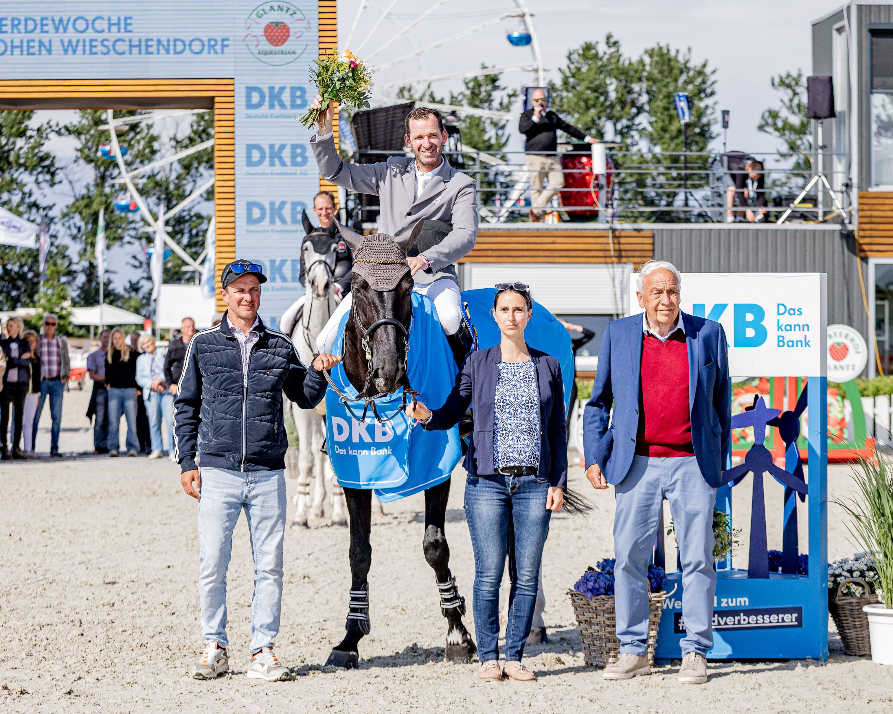 Philipp Weishaupt gewinnt den Großen Preis der Deutschen Kreditbank AG mit Lady Concern Du Rezidal. © Pauline Ullmann-Davis