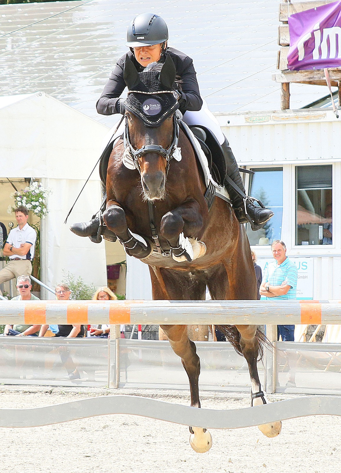 Nach drei Siegen in der Big-Tour der Amateure beim CSI4* in Hohen Wieschendorf war auch Anne Wejda (Barth/Rubitz) in Gadow wieder am Start und wurde mit Celestra Vierte im Großen Preis. © KaLo