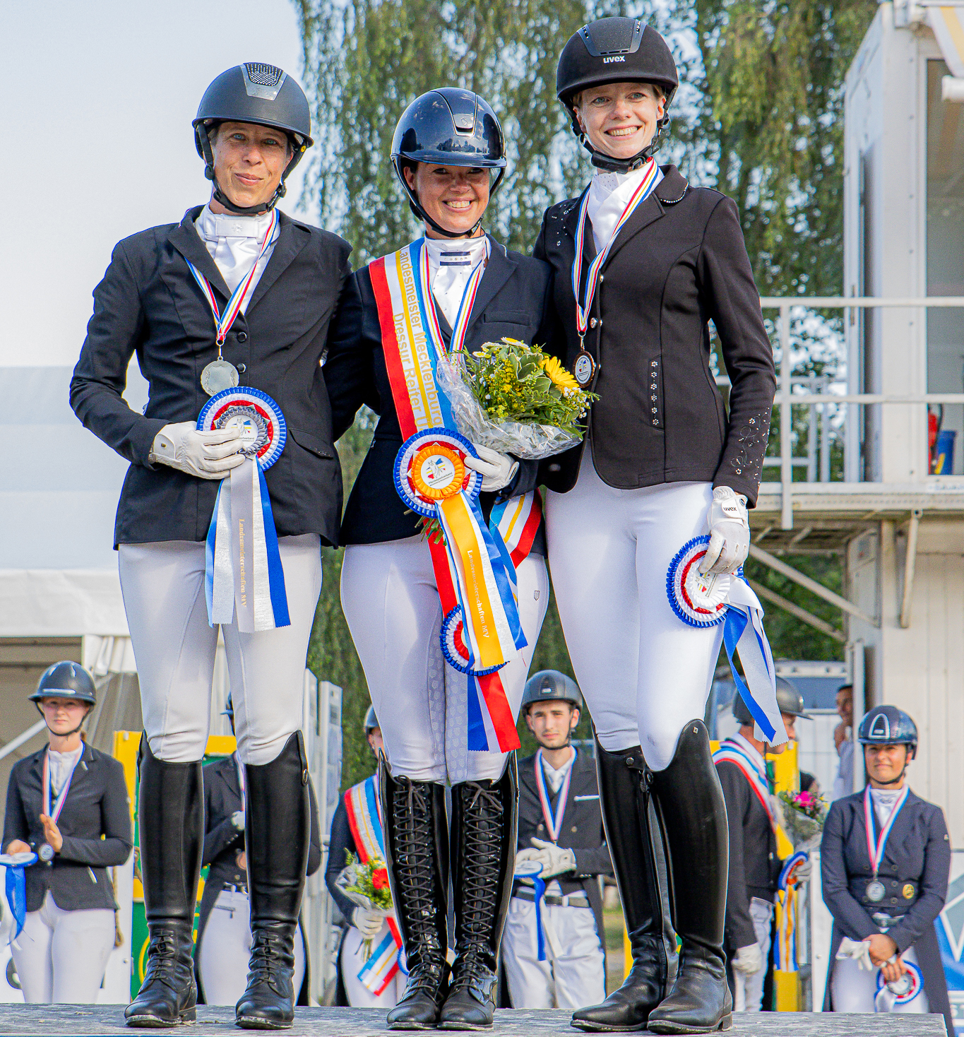 Dressur Ü40 Amateure: Gold: Katja Gleisner (TSP Güstrow), Silber: Janette Hacker (RFV Vietgest), Bronze: Dr. Julia Brinkmann (RFV Valluhn). © Sophia Boge