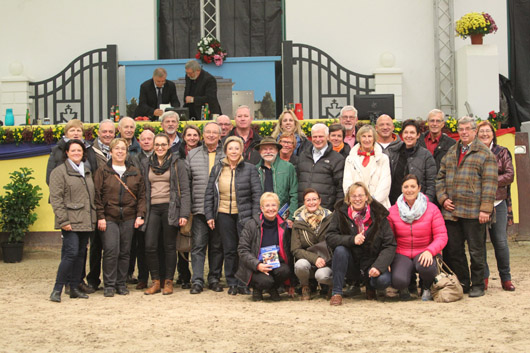 Reisegruppe aus Niederbayern die der Körung einen Besuch abstattete. Foto: Jutta Wego