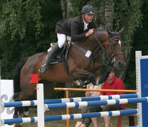 Drei M-Springen gewann André Plath auf der sechsjährigen Mecklenburger Landeschampioness Chantal (v. Chacco-Blue). Foto: Jutta Wego