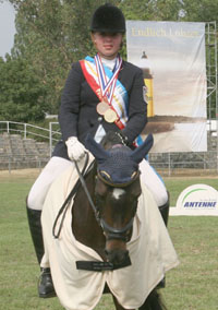 Anna Rindler - Landesmeisterin Dressur Ponyreiter. Foto: Jutta Wego