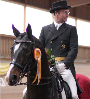 Ronald Lüders gewann auf Sancisco in Zierow den Grand Prix und Spezial und wurde erfolgreichster Reiter. Foto: Lohrmann