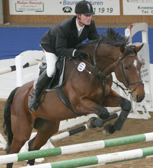 Den Uecker-Randow Hallenpokal holte sich in diesem Jahr mit 74 Punkten Rene Hackbarth aus Holzendorf. Fotos: Jutta Wego