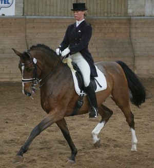 Marion Wiebusch gewann in Zierow auf Gilmore den Kurz-Grand Prix und Grand Prix. Foto: Jutta Wego