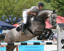 Wiebke Klatz kehrte mit Siegen und Platzierungen aus Bollewick nach Malchow zurück und wurde in der Springpferde L auf Colina Zweite.