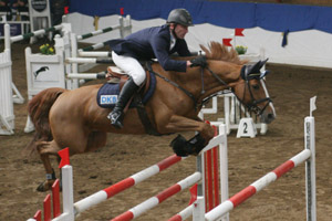Der Test vor dem CSI Neustadt (Dosse) am 15.01. in Bargenstedt war für Holger Wulschner erfolgreich - Zweiter im S-Springen mit Rabea und ein gelungenes Comeback mit Clausen. Foto: Jutta Wego