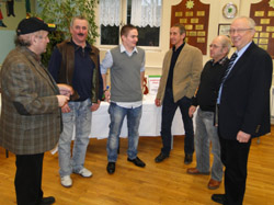 Für ihre Aktivitäten geehrt wurden auch: Walter Scholz, Siegfried Illner, Robin Roos, Gerold Füsting und Peter Horn. Foto: Scholz