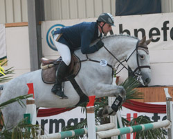 Rene Rückert, neuer Bereiter im Stall Auge/Güstrow ritt die Cellestial-Stute Cherowa in Klasse L zum Sieg. Foto: Jutta Wego