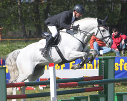 Matthias Granzow hat mit Cheval de blanc sieben S-Springen gewonnen. Foto: Wego