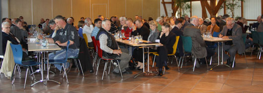 Blick in den Tagungsraum beim Landeskontrollverband. Foto: Wego