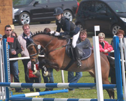 Zwei Siege für den Gastgeber, der RSG Wöpkendorf, holte Caroline Lass mit Pony Nemo. Foto: Jutta Wego