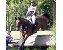 Mit ihrem neuen Pferd Let's Twist again gewann Dr. Martina Reemtsma die A-Vielseitigkeit und die Meisterschaft der Senioren.