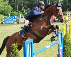Das S-Springen am Samstag blieb in Torgelow und wurde vom einheimischen Rene Swierczek auf Leonid gewonnen. Foto: Jutta Wego