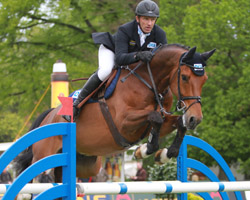 Mit dem siebenjährigen Casall-Sohn Cha Cha Cha G hat Holger Wulschner in Verden das Finale der Youngster Tour gewonnen. Foto: Wego