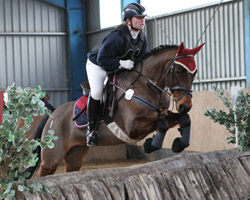 Nadine Finkl platzierte sich beim Geländetag in Pritzwalk mit Celine. Foto: Wego