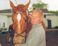 Dieter Walther hat sein ganzes Leben den Pferden gewidmet - am 12. Mai wird er 75. Foto: Wego