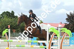 2022-06-14: Charmina  bei Reitturnier in Neu Benthen